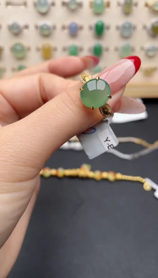 【闪购商品】翡翠戒指银S925镶嵌一物一证一礼盒