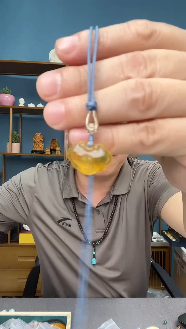 未镶嵌琥珀裸石3（有瑕介意勿拍）