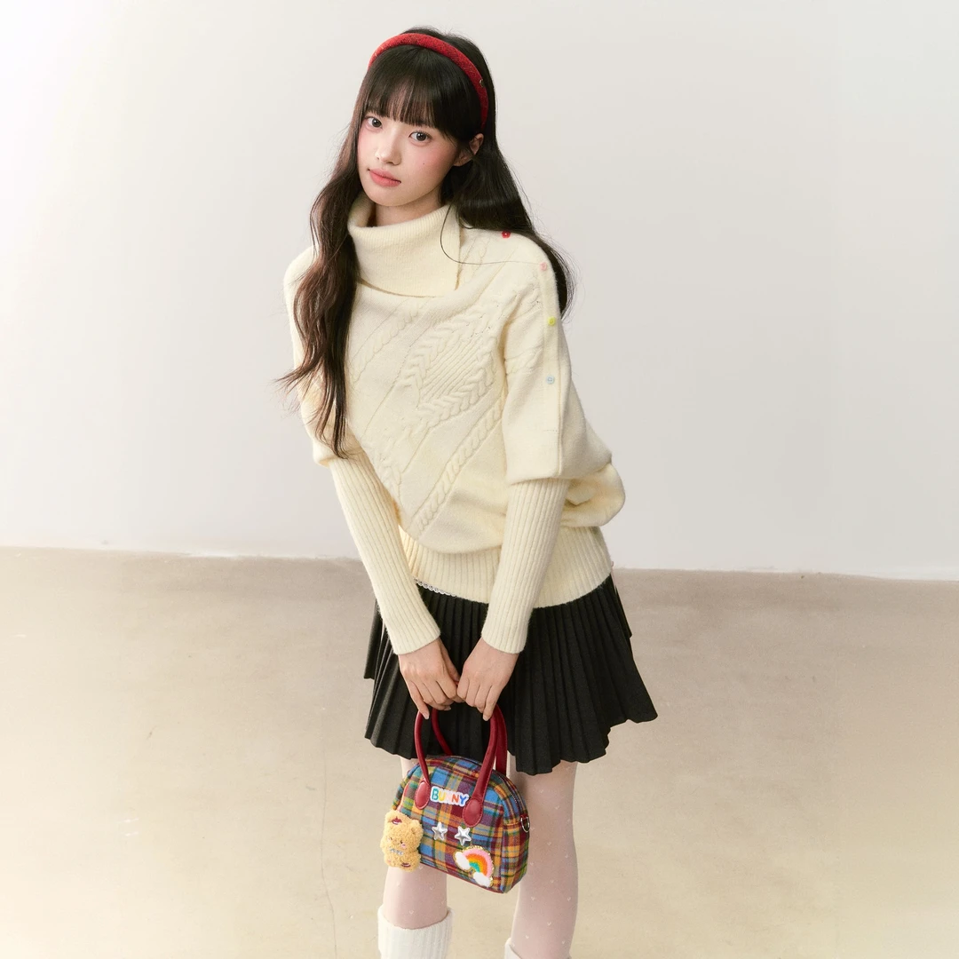 umoumo乌蘑【独自美丽】原创设计慵懒绞花彩扣斗篷毛衣UMOMY13696