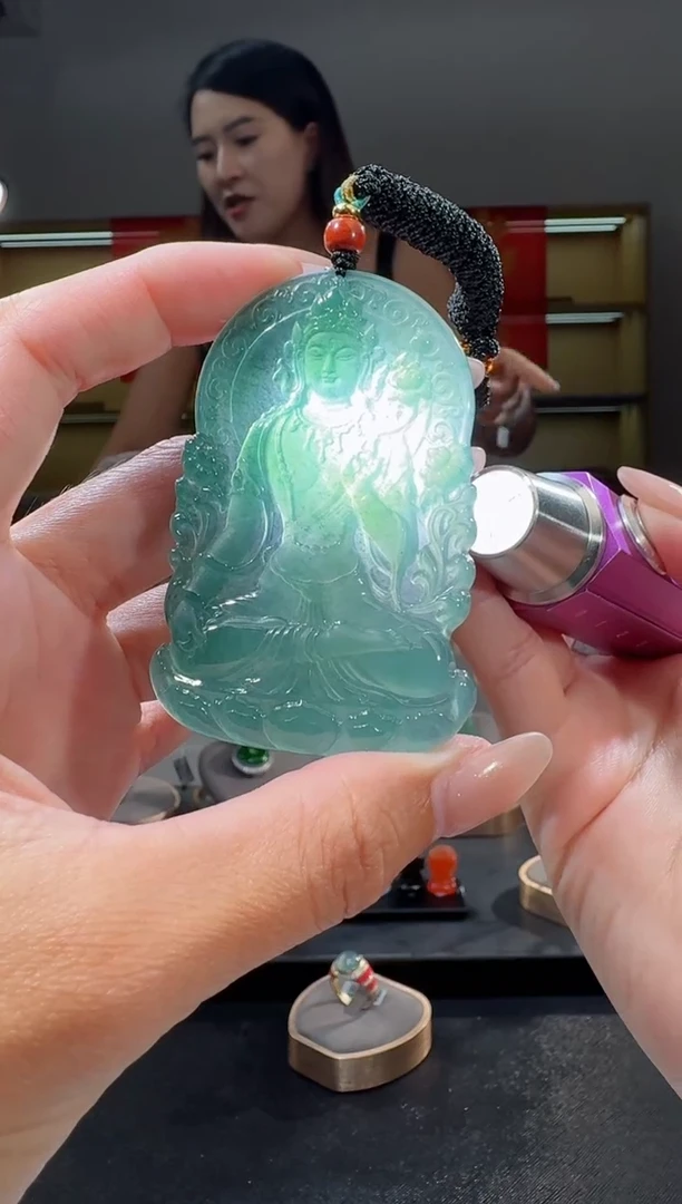 翡翠未镶嵌吊坠(不含链)纯天然A货翡翠（多样性发其一）