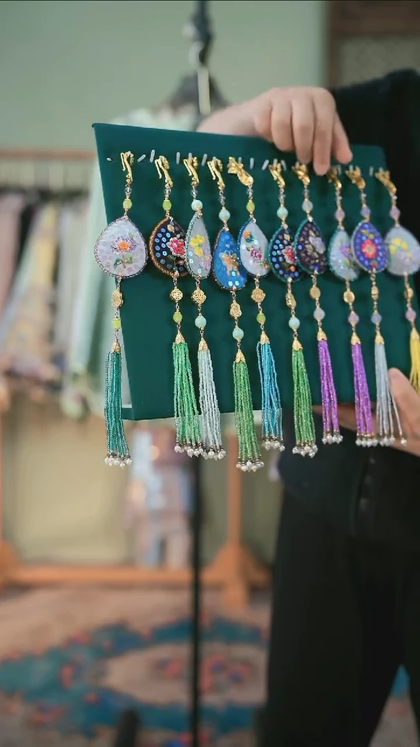 刺绣苏绣水滴型押襟