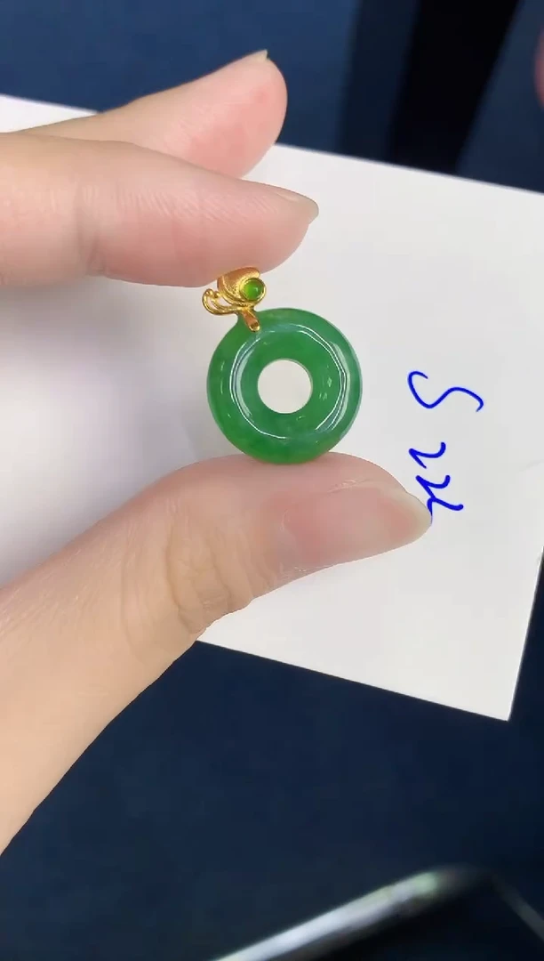 颈饰未镶嵌翡翠天然翡翠缅甸A货