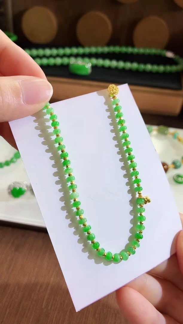 18K金镶嵌手链翡翠手饰