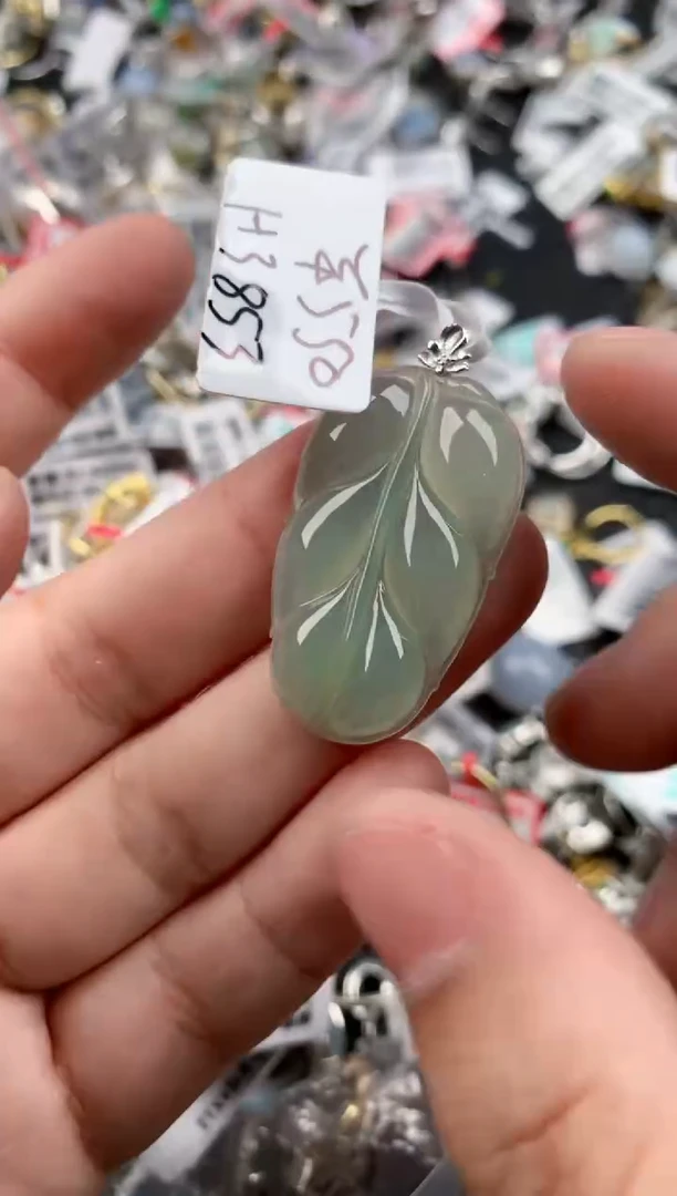 18K金镶嵌戒指翡翠777   8