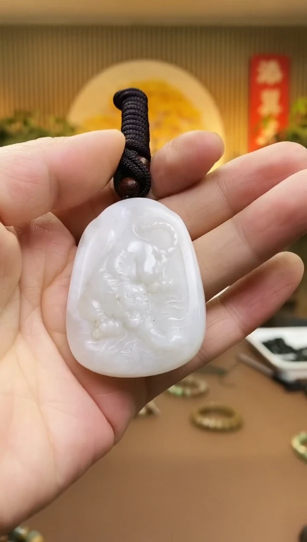 和田玉未镶嵌挂件多样性随机发一  瑕疵