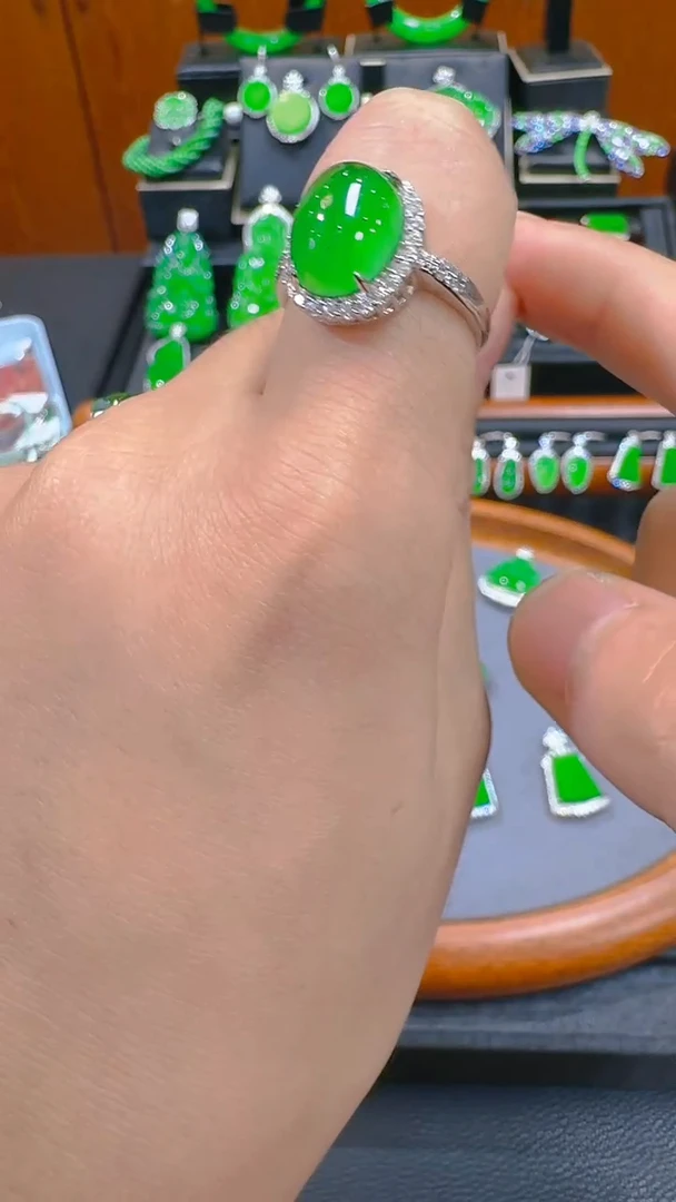 【闪购商品】翡翠戒指银S925镶嵌天然A货翡翠