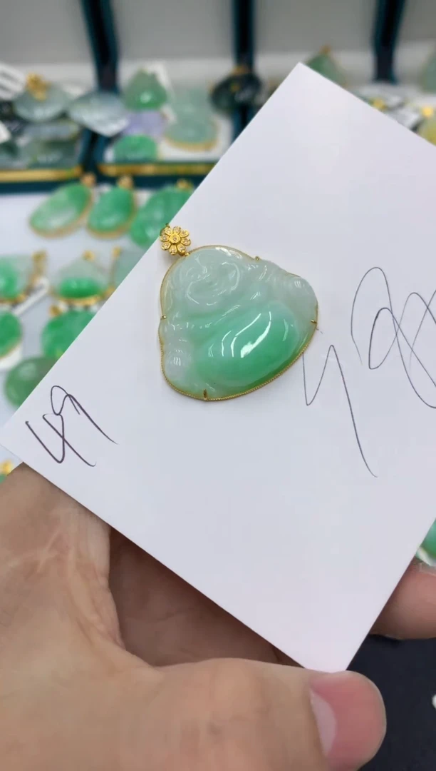 【闪购商品】翡翠颈饰18K金镶嵌翡翠