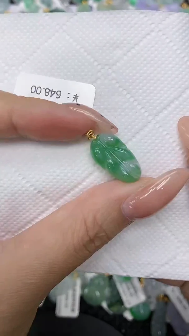 颈饰18K金镶嵌翡翠11111111111