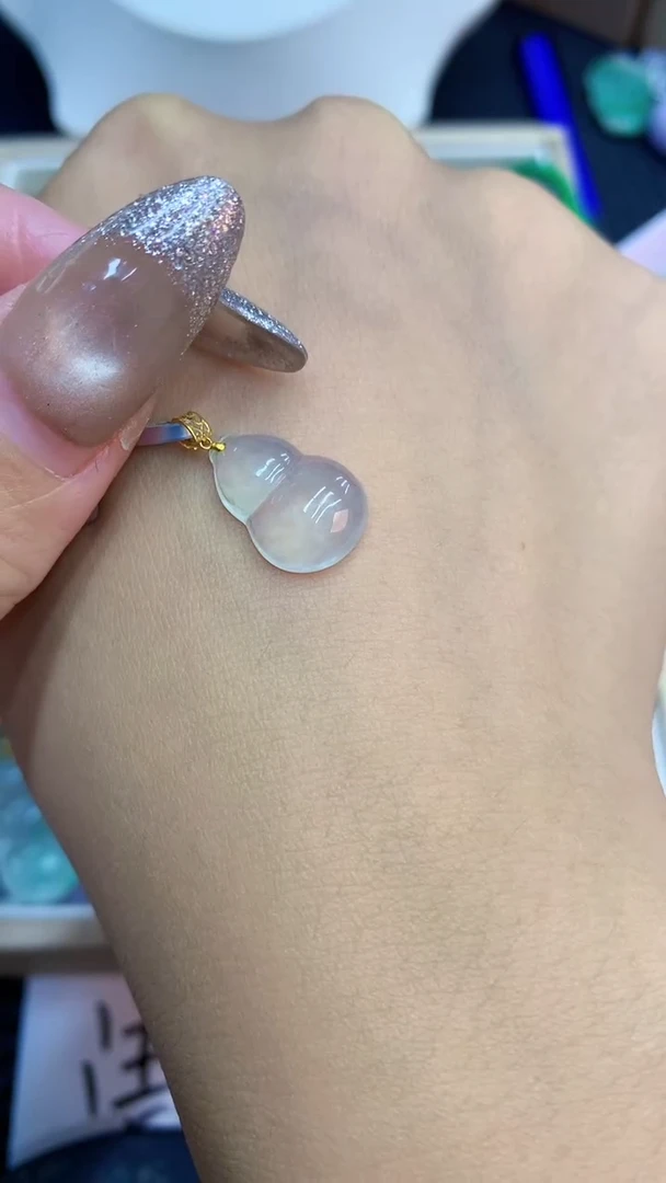 颈饰18K金镶嵌翡翠1