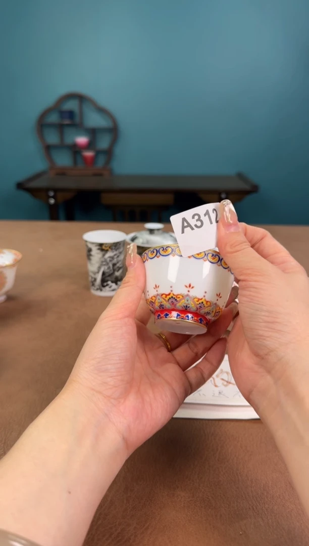 a312珐琅彩微瑕薄胎杯杯！！！