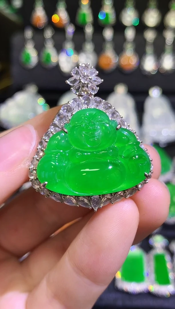 【闪购商品】翡翠颈饰18K金镶嵌高冰玻正阳满绿弥勒佛