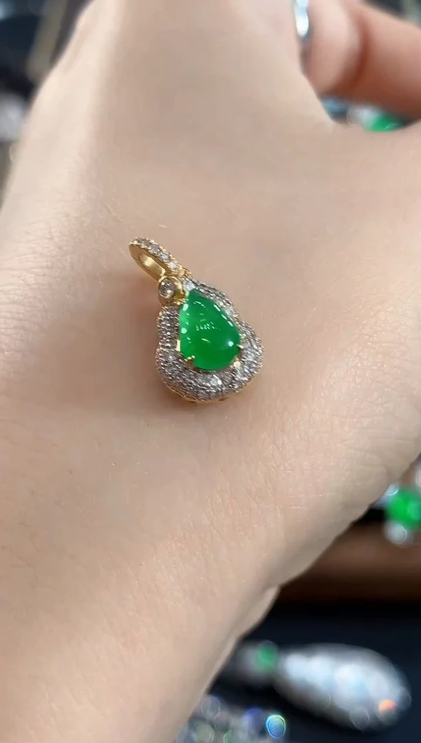 吊坠(不含链)18K金镶嵌翡翠C71 定制