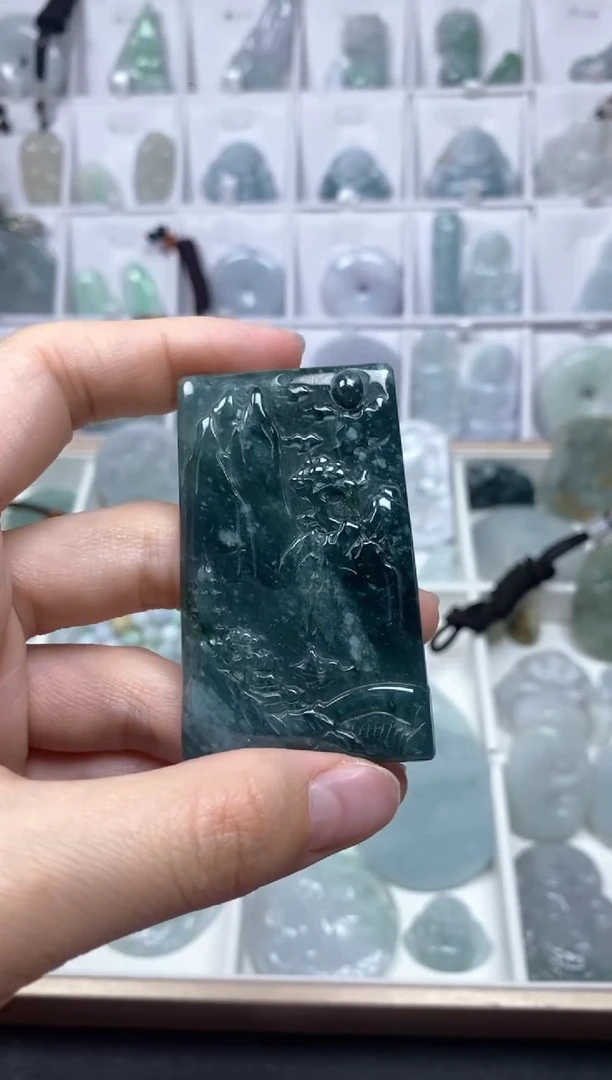 【闪购商品】翡翠颈饰未镶嵌                  山水