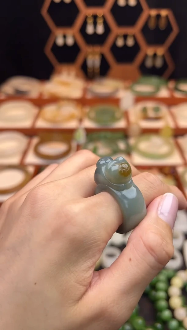 未镶嵌戒指和田玉1516