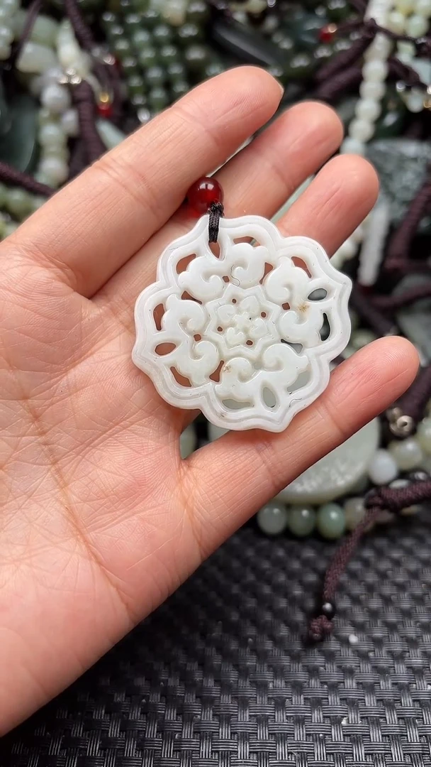 【闪购商品】和田玉颈饰未镶嵌.