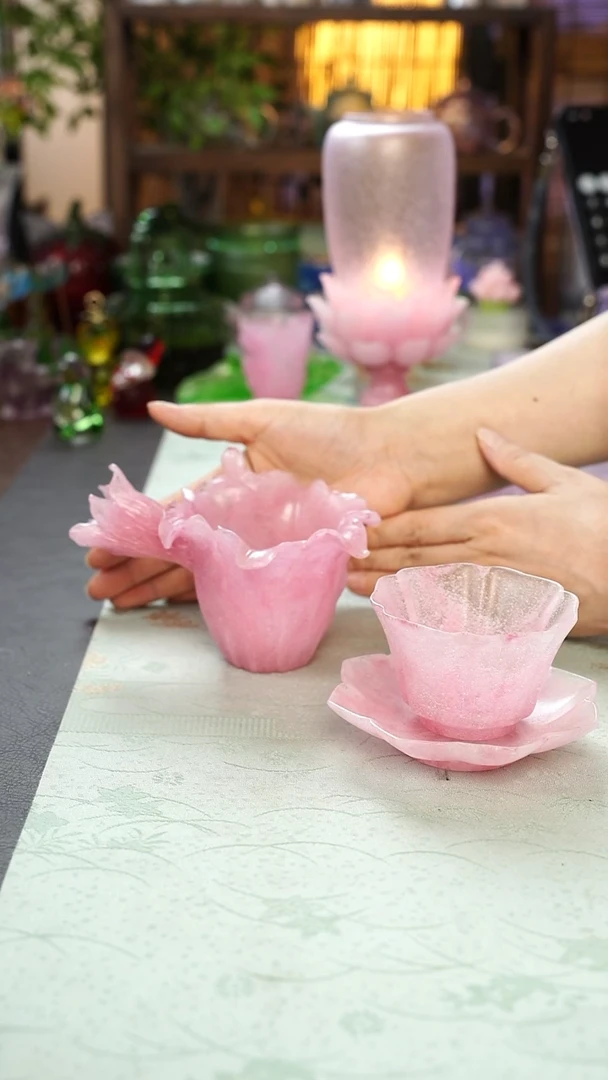 琉璃闪购蝶上百合公道+清欢杯垫+茶杯粉色