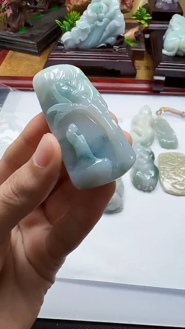 吊坠(不含链)未镶嵌翡翠1