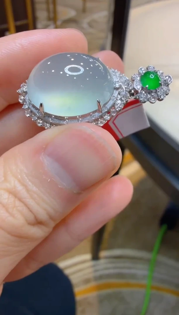 吊坠(不含链)18K金镶嵌翡翠多样性团购发一件