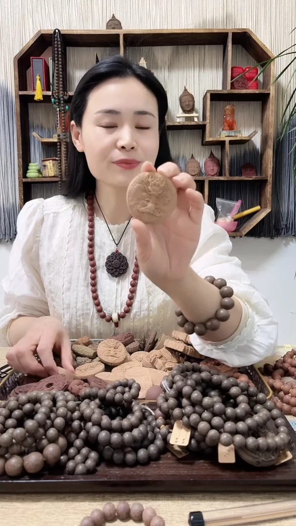 【闪购商品】泥塑龙涎香方大龙牌