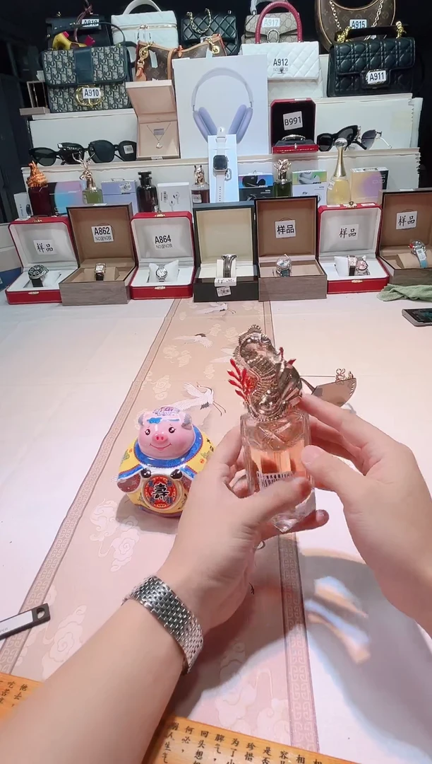 瓷片瓷器 库房到期 全部地板价@@1