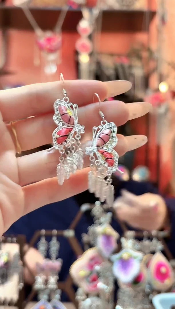 织绣云织谣民族风精美饰品  164