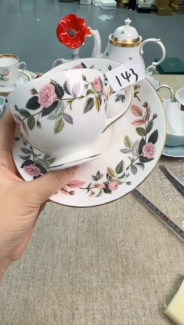 瓷片泡泡家的瓷器真好看