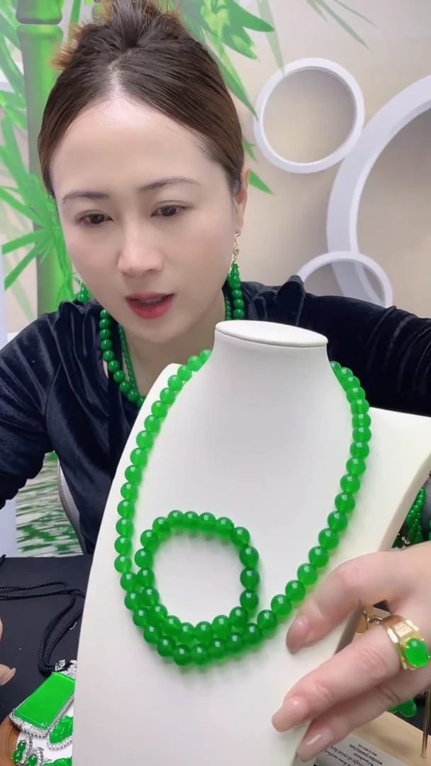 套链14K金镶嵌翡翠D06