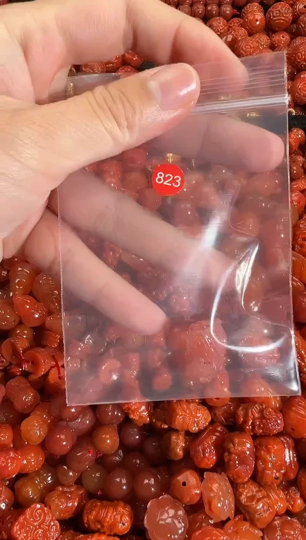 颈饰未镶嵌南红玛瑙1