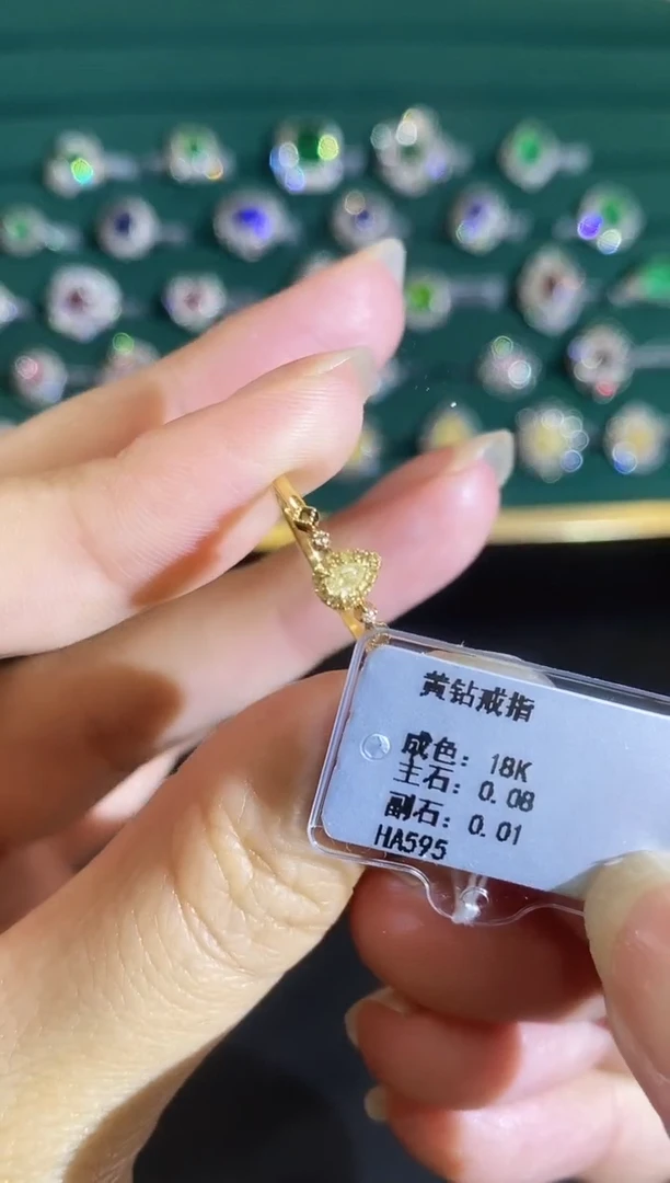 18K金镶嵌戒指钻石02