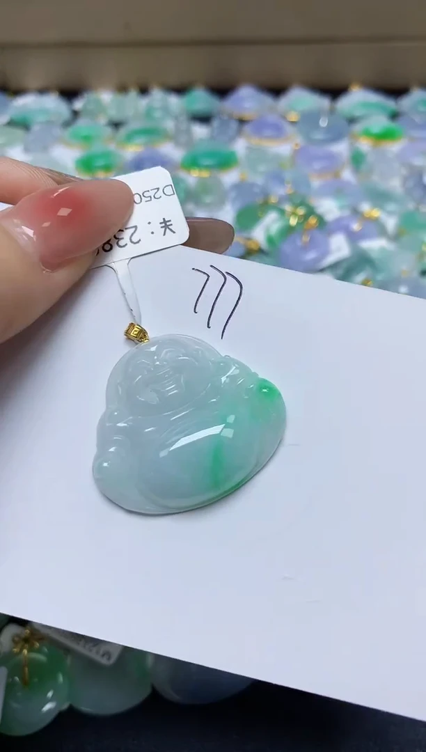 翡翠18K金镶嵌颈饰 天然缅甸翡翠A货