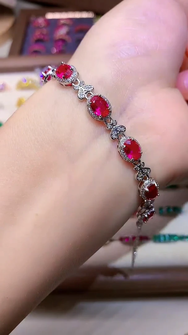 【闪购商品】红宝石手链银S925镶嵌000