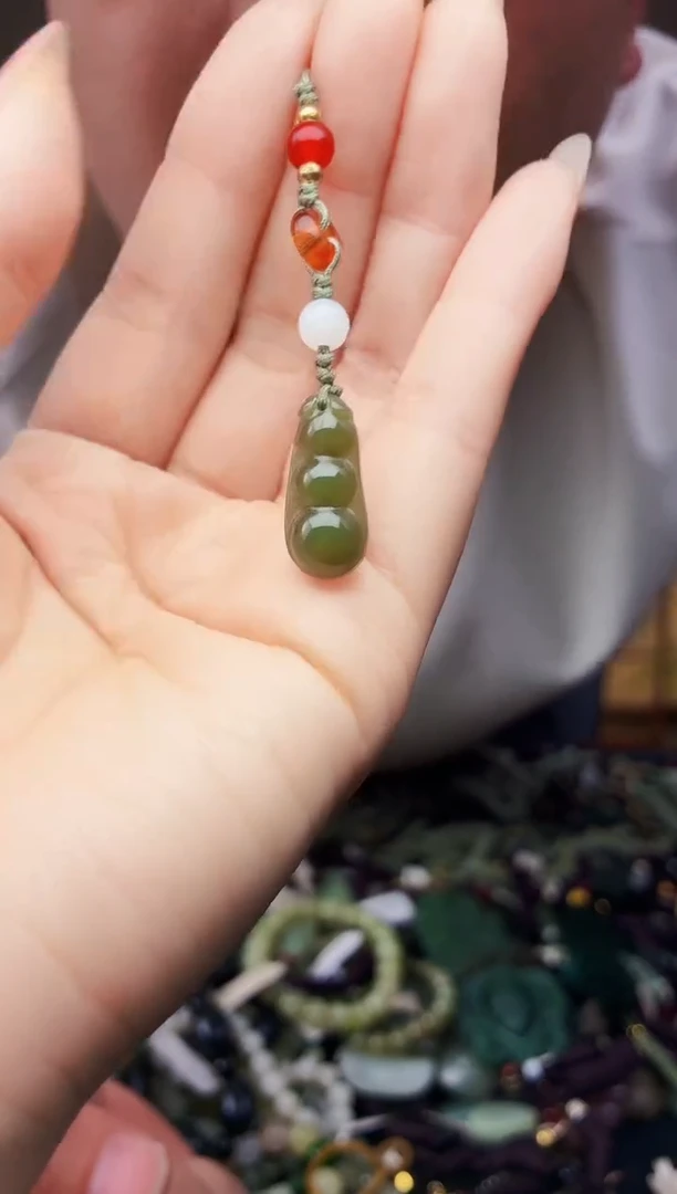 颈饰未镶嵌和田玉多样性发货，拍一发一