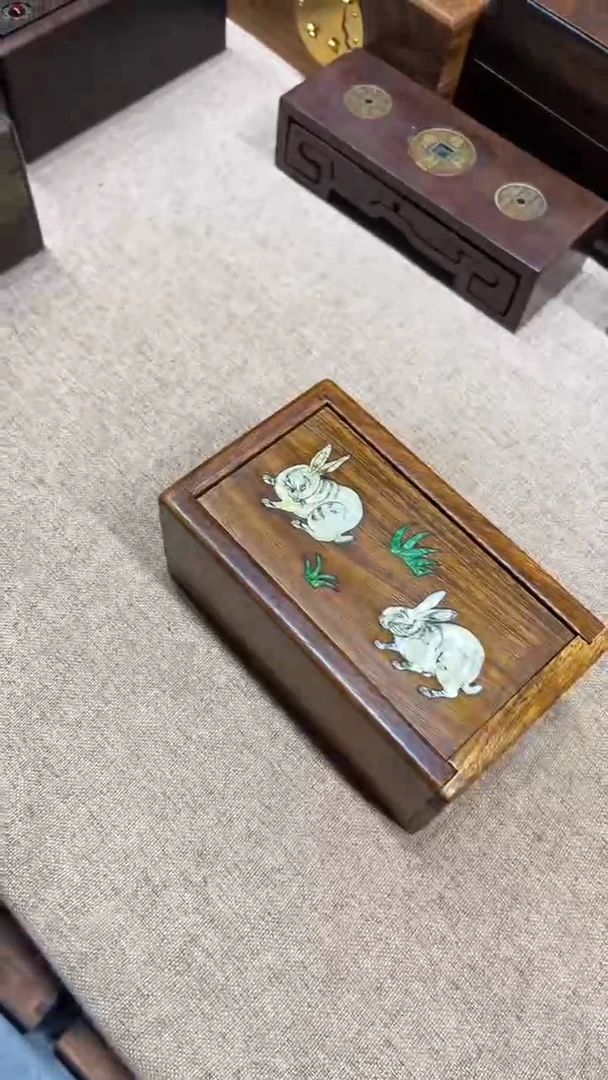 木兔子螺钿小机关盒