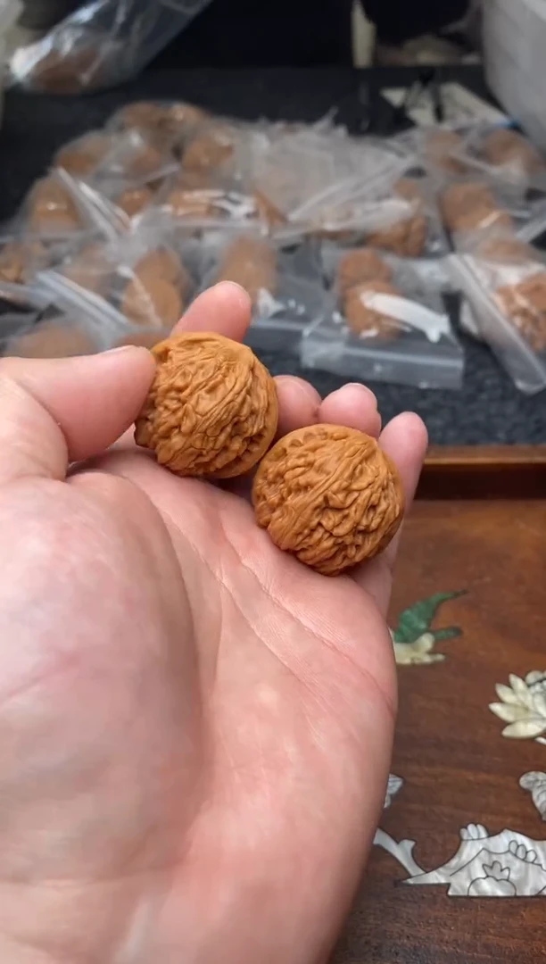 【闪购商品】文玩核桃把件G64号32尺龙珠