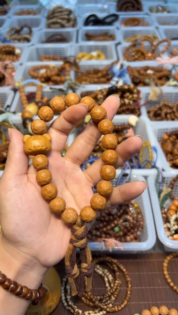 吊坠白玉菩提猴头砂糖橘手持