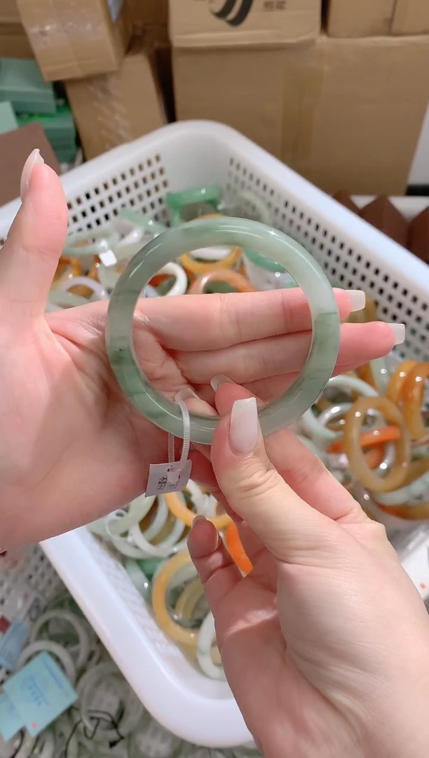 石英质玉手镯未镶嵌K35-55.8