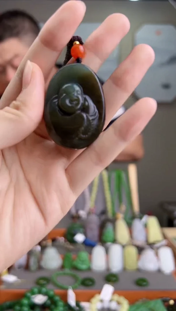 颈饰未镶嵌和田玉一物一证 拍一单发一个