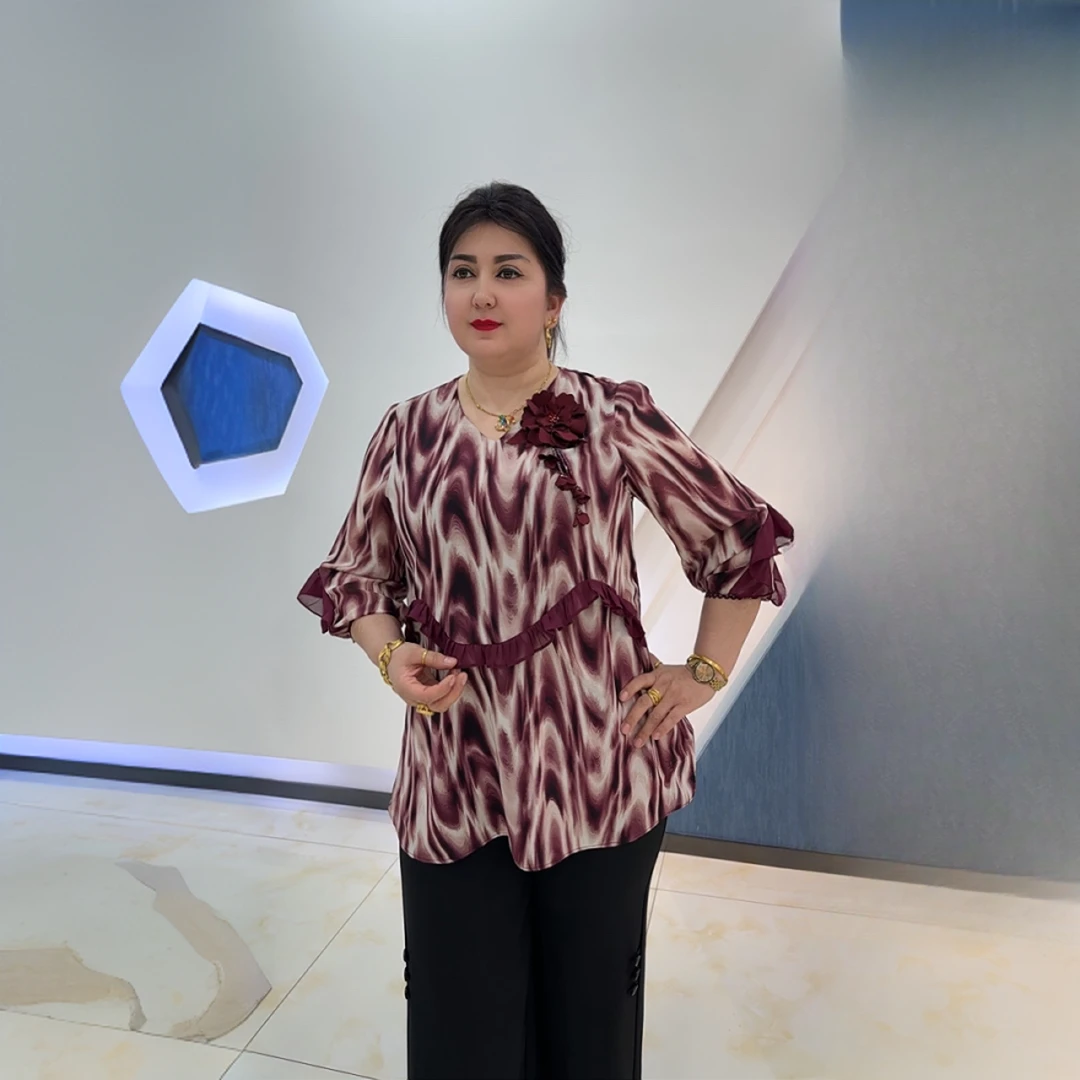 百搭女士长袖小衫时尚中长款休闲风女装休闲宽松女装