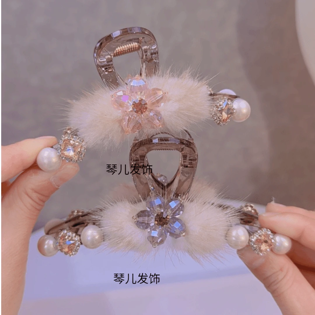 秋冬新款水貂毛头饰女复古风日式鲨鱼夹森系抓夹发饰气质发卡发夹