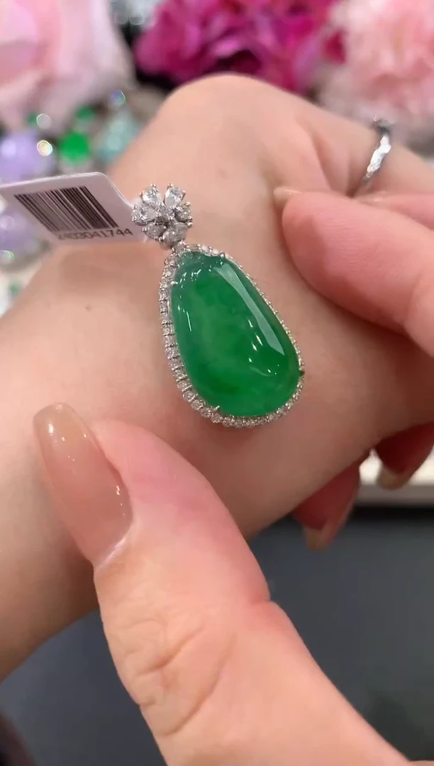 吊坠(不含链)18K金镶嵌翡翠n48