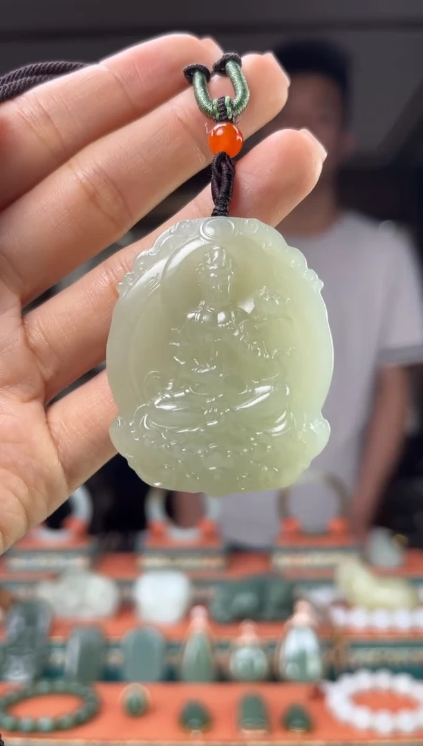 和田玉未镶嵌颈饰佩佩