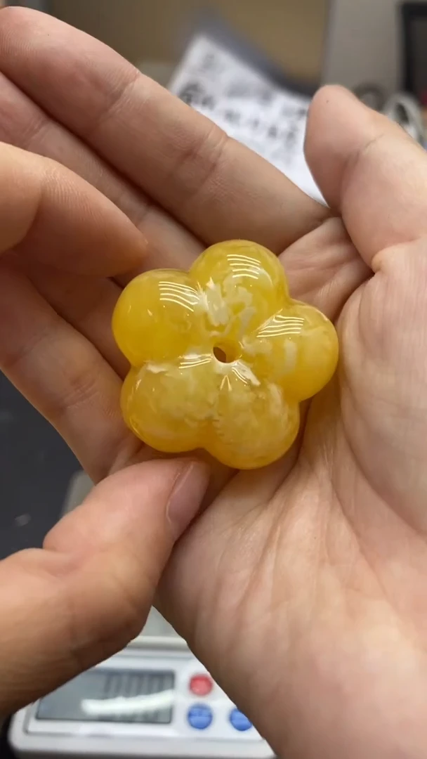 琥珀未镶嵌珠宝奇石933