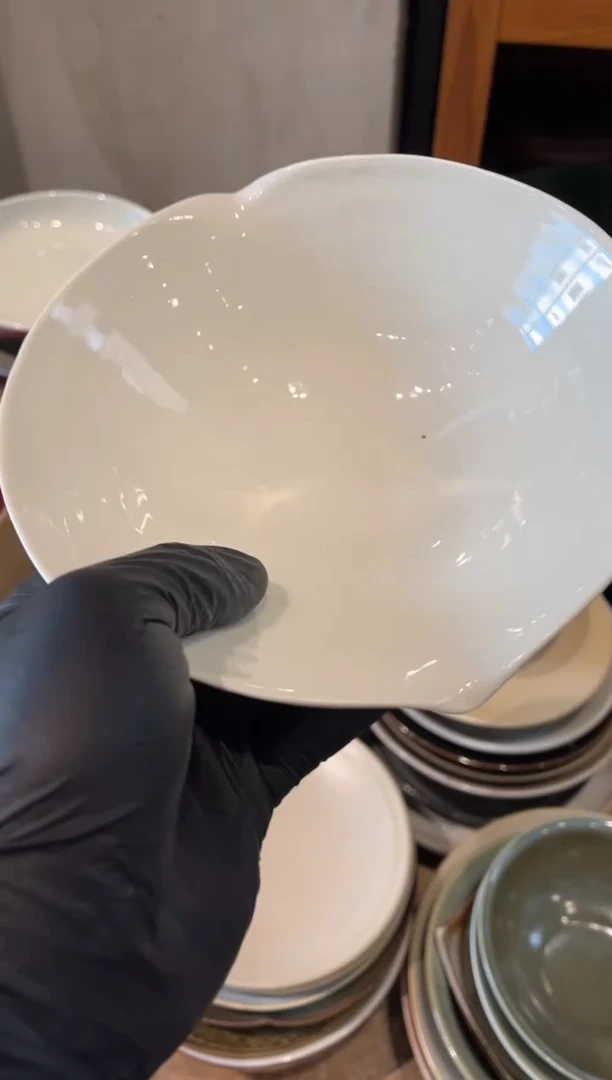 【闪购商品】瓷片773  微瑕定白双口碗1个