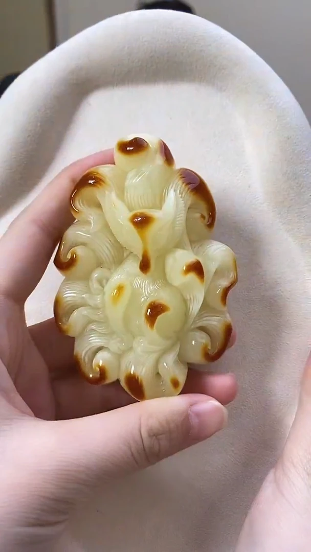 琥珀颈饰未镶嵌吊坠