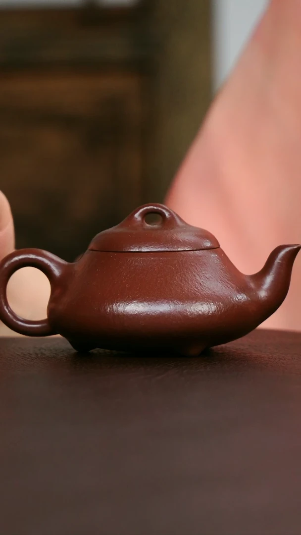 茶杯紫砂紫袍玉砂 汉棠石瓢