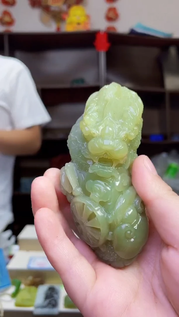 和田玉未镶嵌颈饰1