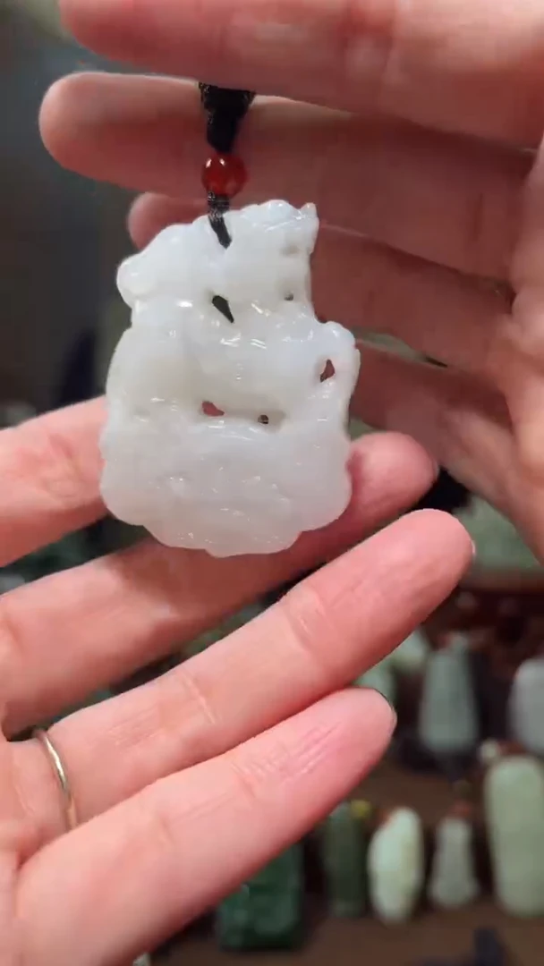 颈饰未镶嵌和田玉·