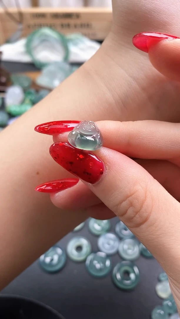 颈饰未镶嵌翡翠佛公