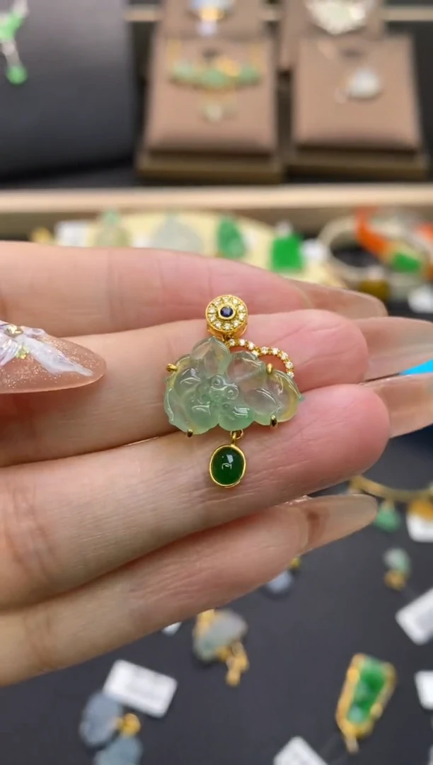 【闪购商品】翡翠颈饰18K金镶嵌净货11993