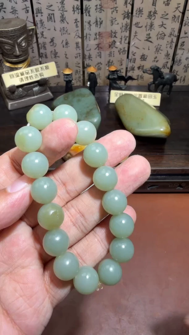 未镶嵌和田玉挂件和田玉
